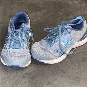 New balance shoes